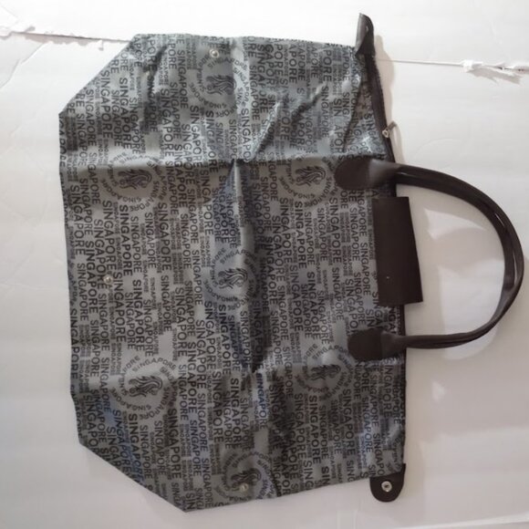 Singapore folding tote gray, black and brown. - Picture 5 of 7